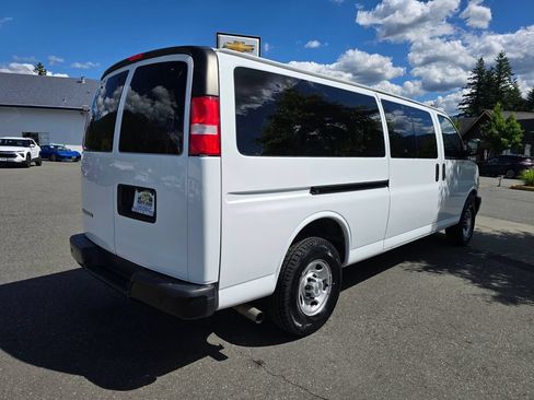 Used 2023 Chevrolet Express 3500 LS RWD image 5