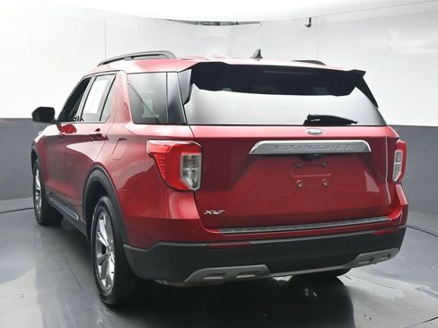 Used 2021 Ford Explorer XLT w/ Equipment Group 202A image 6