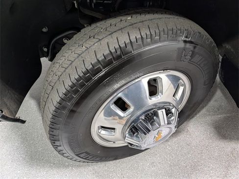 Used 2024 Chevrolet Silverado 3500 LTZ w/ LTZ Plus Package image 12