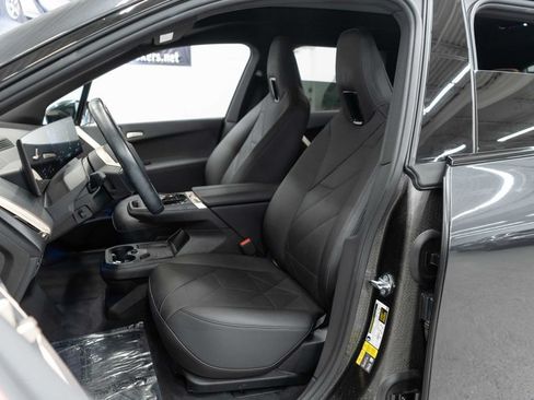 Used 2024 BMW iX xDrive50 w/ Premium Package AWD/4WD image 10