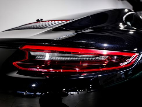 Used 2018 Porsche 911 Carrera GTS image 34