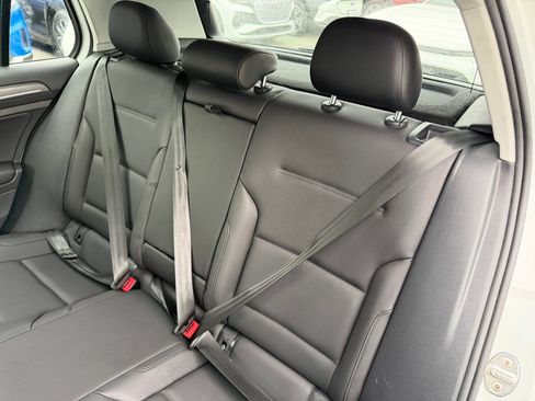 Used 2019 Volkswagen e-Golf SEL Premium image 43