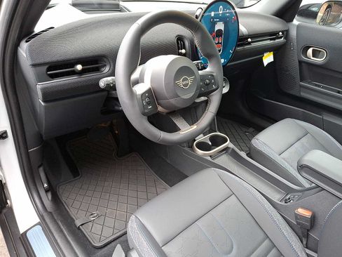 Used 2026 MINI Cooper 4-Door Hardtop FWD image 10