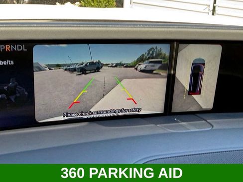 Used 2025 Lincoln Nautilus Reserve AWD/4WD image 12