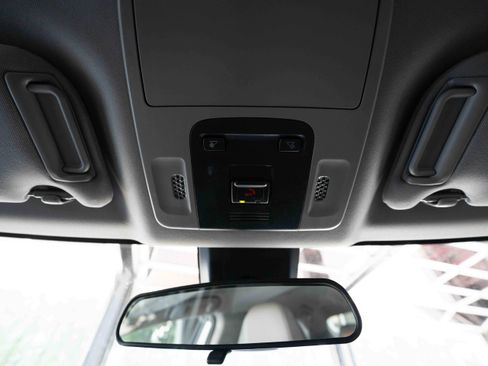 Used 2022 Toyota Camry SE image 18