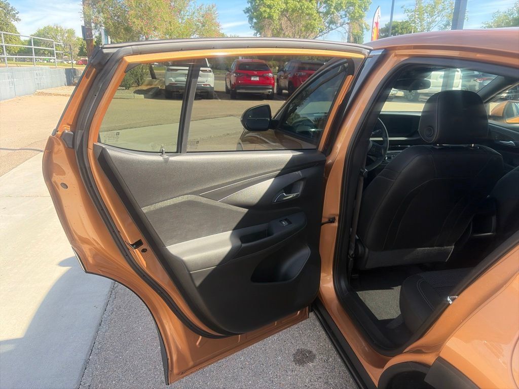 Used 2024 Buick Envista Preferred FWD image 17