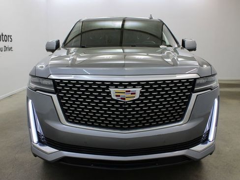Used 2022 Cadillac Escalade Premium Luxury image 7