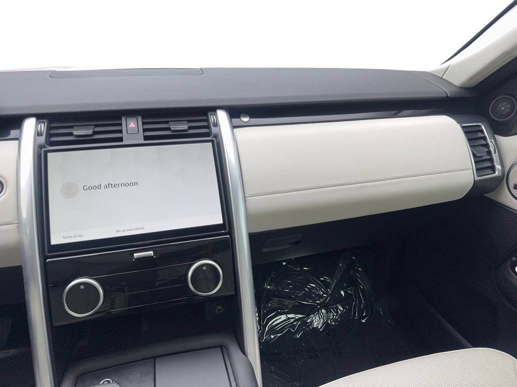 Used 2025 Land Rover Discovery S AWD/4WD image 59