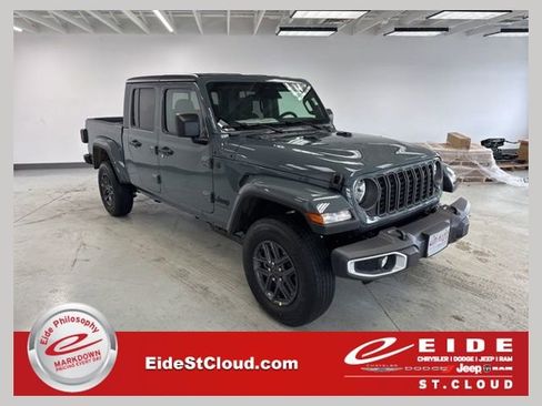 New 2026 Jeep Gladiator Sport image 1