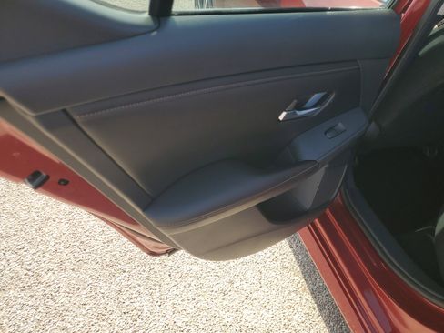 Certified 2021 Nissan Sentra SR image 20