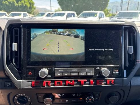 Used 2026 Nissan Frontier PRO-4X AWD/4WD image 25