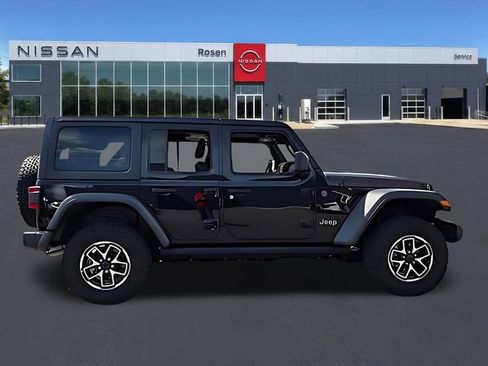 Used 2025 Jeep Wrangler Unlimited Rubicon AWD/4WD image 5