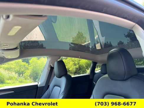 Used 2025 Tesla Model Y Long Range RWD image 32