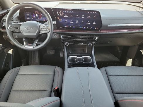 Used 2026 Chevrolet Traverse Z71 w/ Driver Confidence Package AWD/4WD image 9