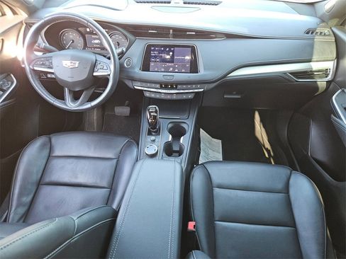 Used 2020 Cadillac XT4 Premium Luxury image 25