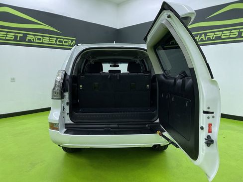 Used 2018 Lexus GX 460 image 9