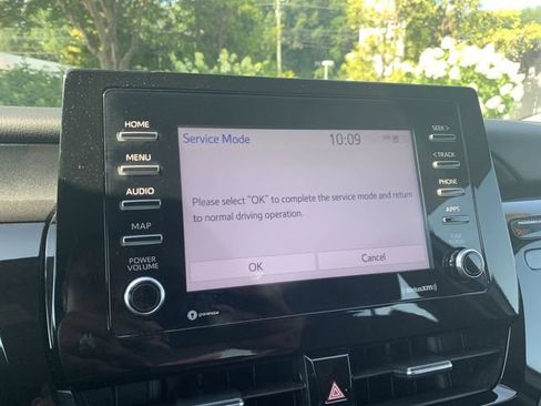Used 2023 Toyota Camry SE FWD image 21