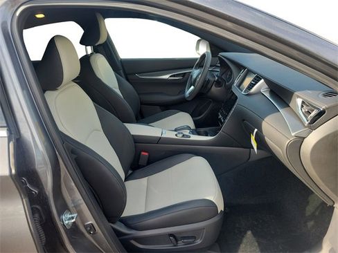 New 2025 INFINITI QX55 Essential w/ Accent Package image 15