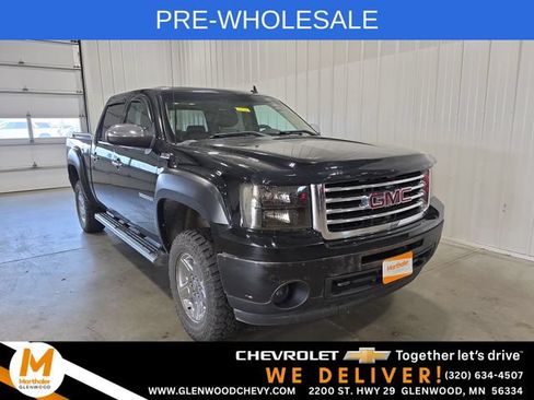 Used 2010 GMC Sierra 1500 SLT w/ All-Terrain Package AWD/4WD image 2