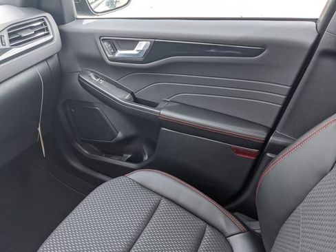 New 2026 Ford Escape ST-Line w/ Tech Pack #1 image 17