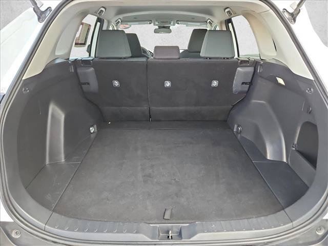 Used 2025 Toyota RAV4 XLE FWD image 6