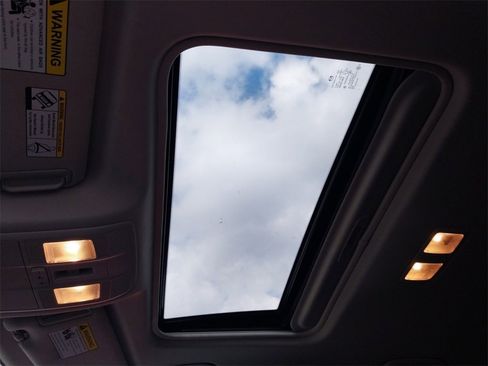 Used 2025 MAZDA CX-5 AWD 2.5 S w/ Preferred Package image 14