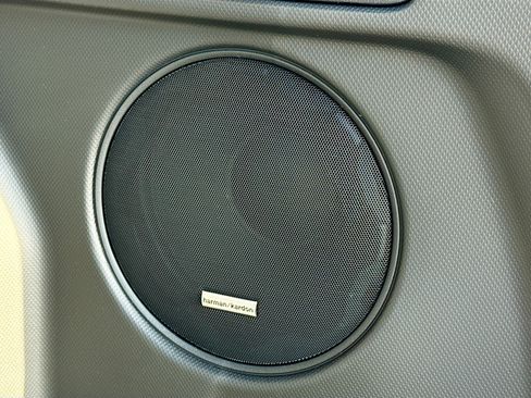 Used 2025 Subaru Forester Sport image 13