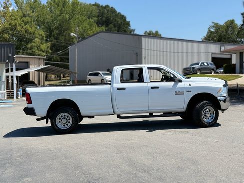 Used 2016 RAM 2500 Tradesman w/ Chrome Appearance Group AWD/4WD image 8
