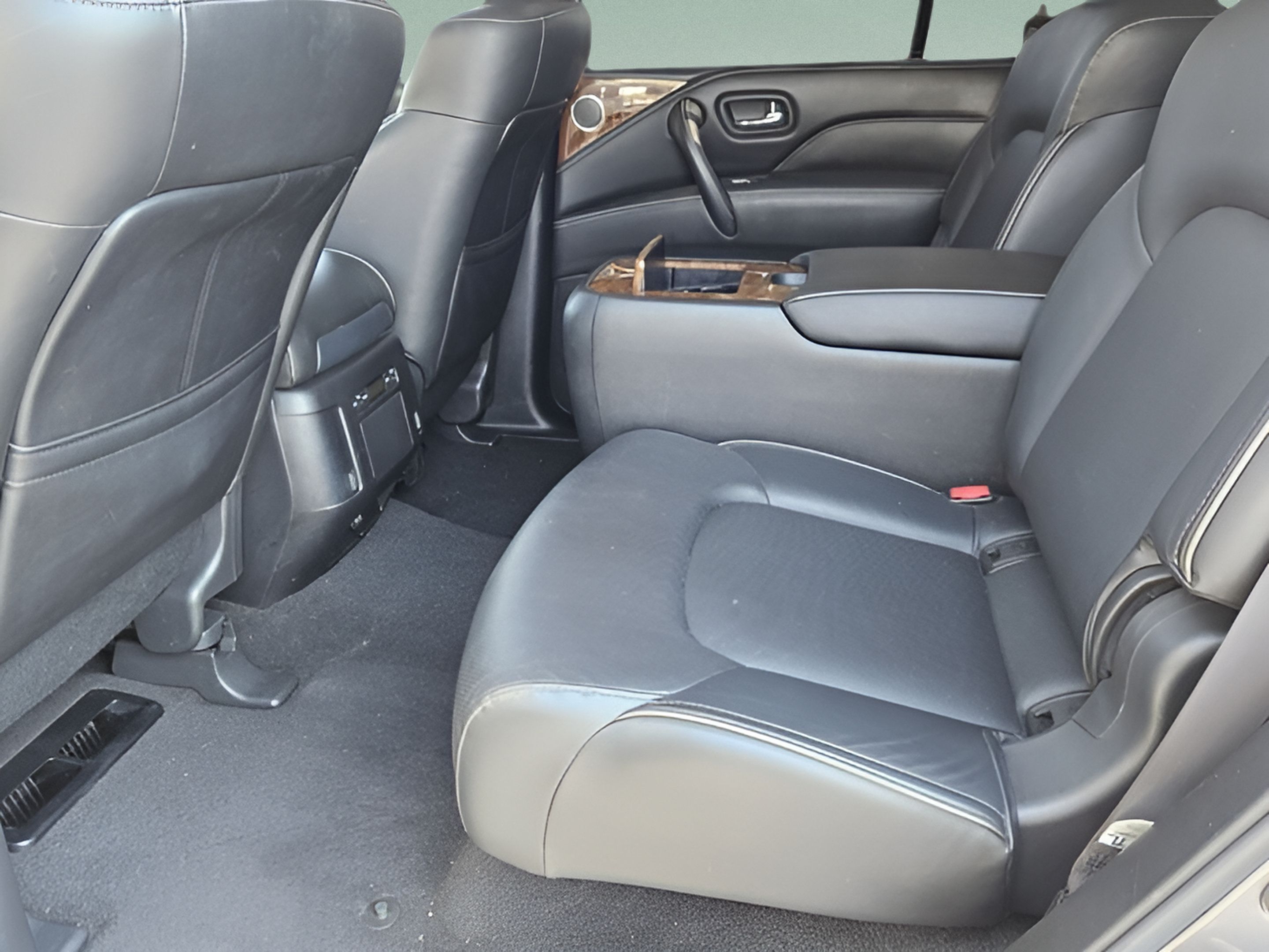 Used 2019 INFINITI QX80 Luxe w/ All-Season Package RWD image 10
