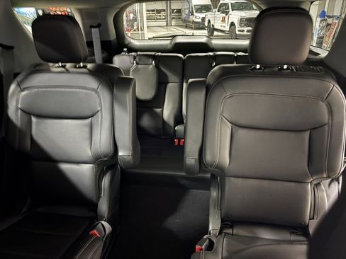 Certified 2023 Ford Explorer XLT w/ Equipment Group 202A image 22