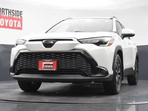 Used 2024 Toyota Corolla Cross AWD Hybrid image 31