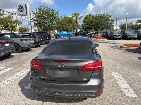 Used 2016 Ford Focus SE FWD image 17