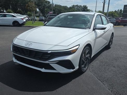 New 2026 Hyundai Elantra Limited FWD image 2