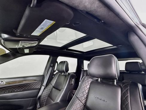 Used 2019 Jeep Grand Cherokee Summit AWD/4WD image 23