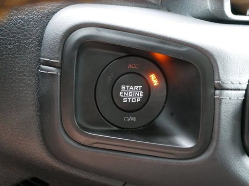 Used 2024 Jeep Wrangler Unlimited Sahara AWD/4WD image 26