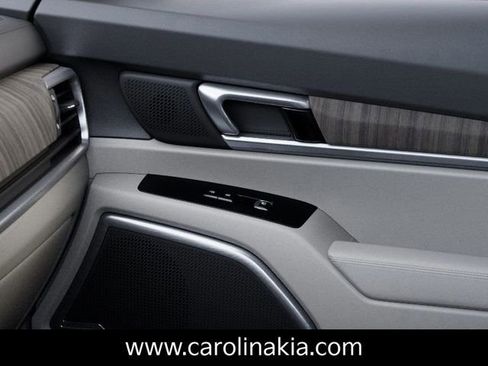 New 2025 Kia Telluride EX image 18