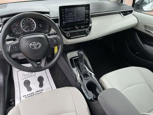 Used 2020 Toyota Corolla LE image 17