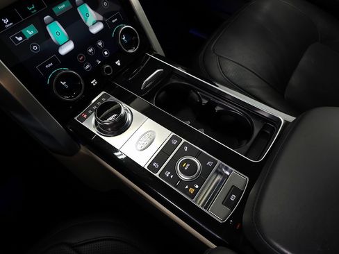 Used 2020 Land Rover Range Rover Long Wheelbase HSE image 43