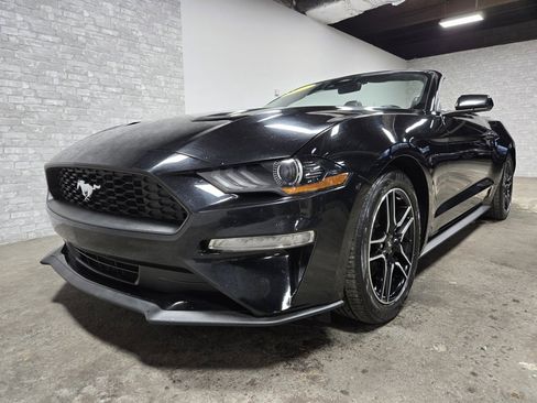 Used 2023 Ford Mustang Premium image 9