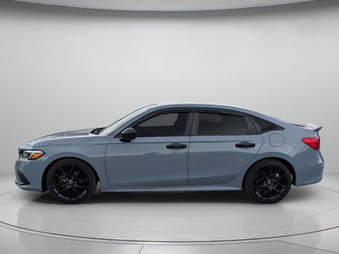 Used 2023 Honda Civic Sport image 5