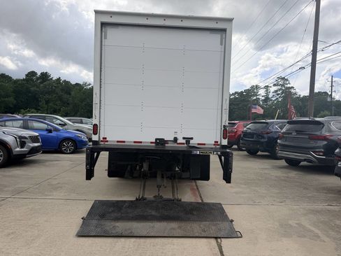Used 2024 Isuzu NPR RWD image 23