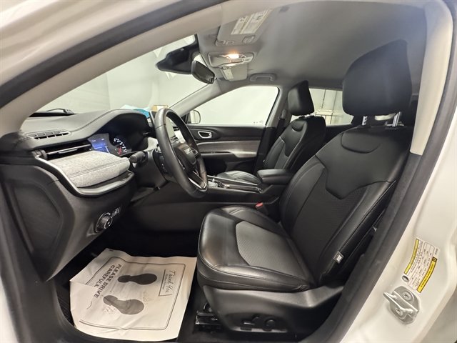 Used 2022 Jeep Compass Latitude w/ Convenience Group AWD/4WD image 19