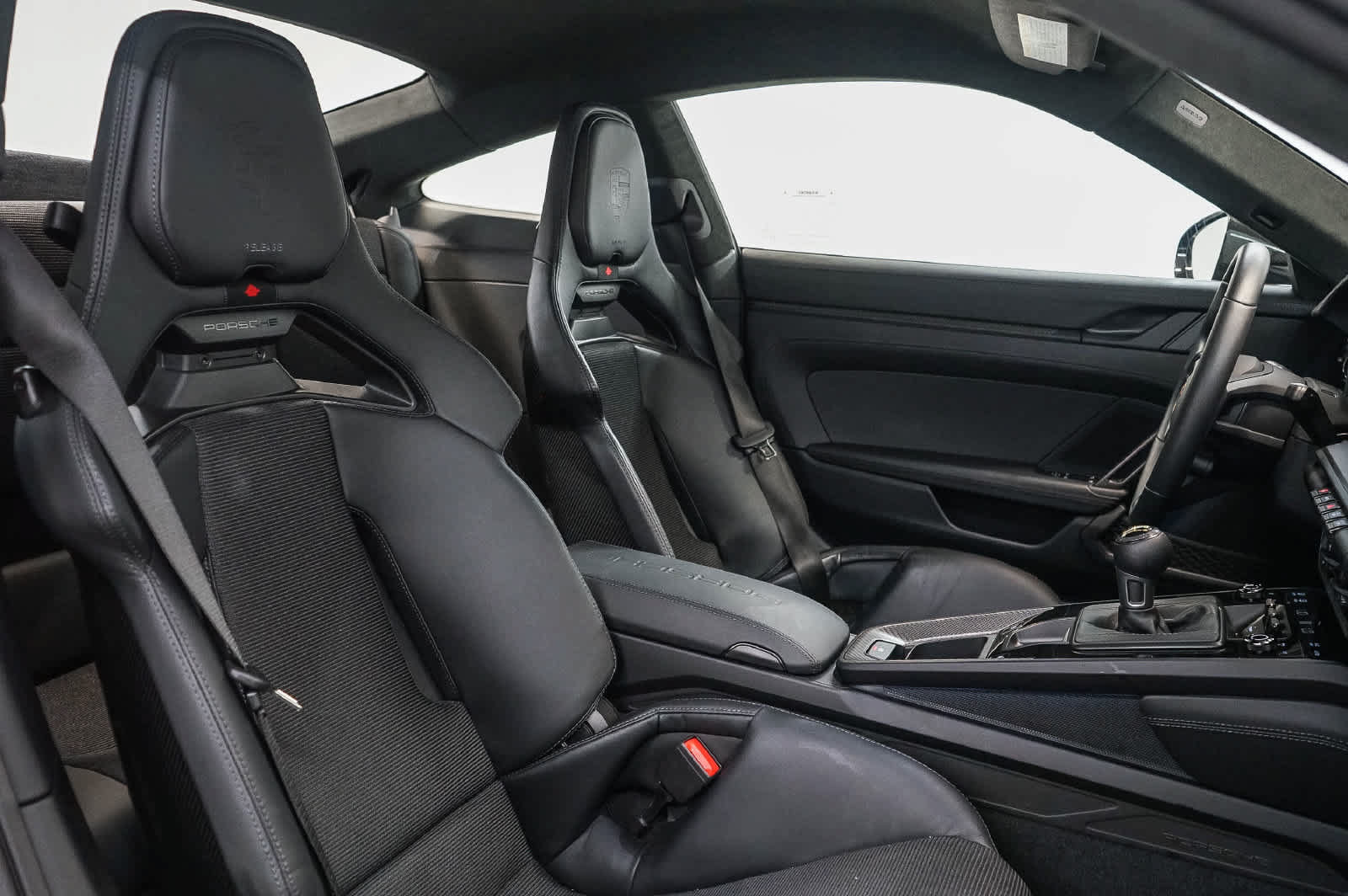 Certified 2025 Porsche 911 GT3 RWD image 22
