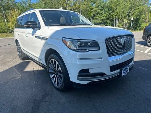 Used 2024 Lincoln Navigator Reserve AWD/4WD image 7