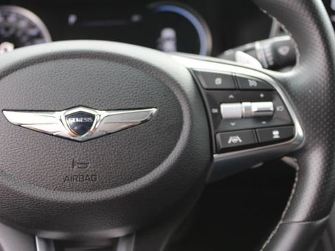Used 2022 Genesis G70 2.0T RWD image 18