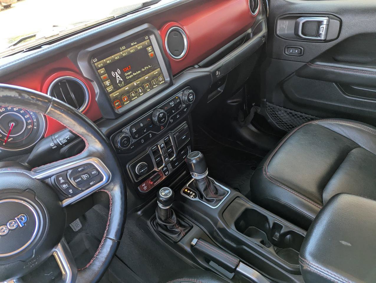 Used 2020 Jeep Gladiator Rubicon AWD/4WD image 18