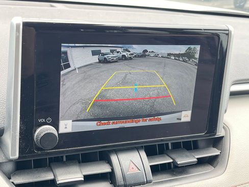 Used 2023 Toyota RAV4 XLE AWD/4WD image 10