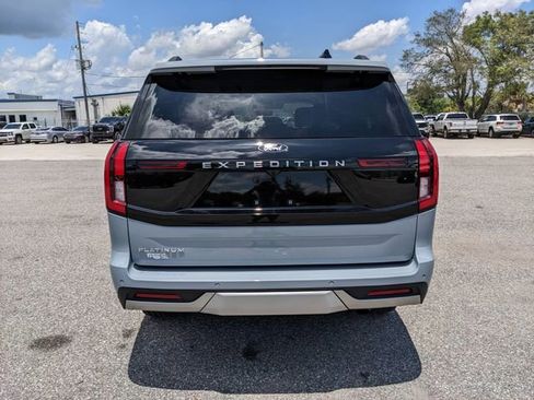 Used 2025 Ford Expedition Platinum AWD/4WD image 5