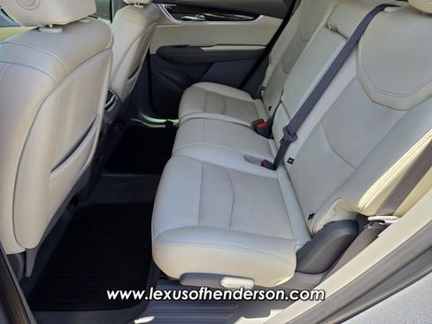 Used 2021 Cadillac XT6 Premium Luxury FWD image 12