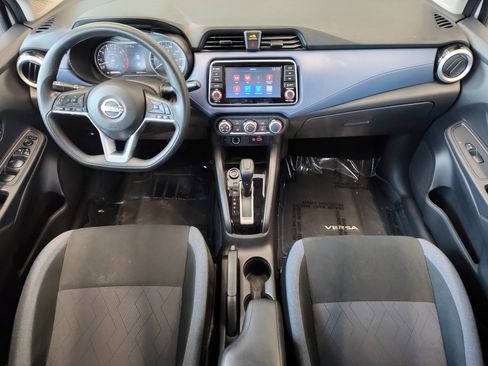 Used 2024 Nissan Versa SV FWD image 3